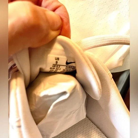 Women’s Air Force 1’s Platform Triple White Size 9 NEW in Box - Picture 8 of 9